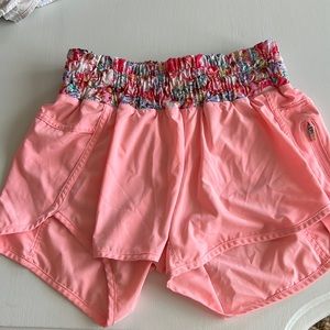 LULULEMON SHORTS 6!